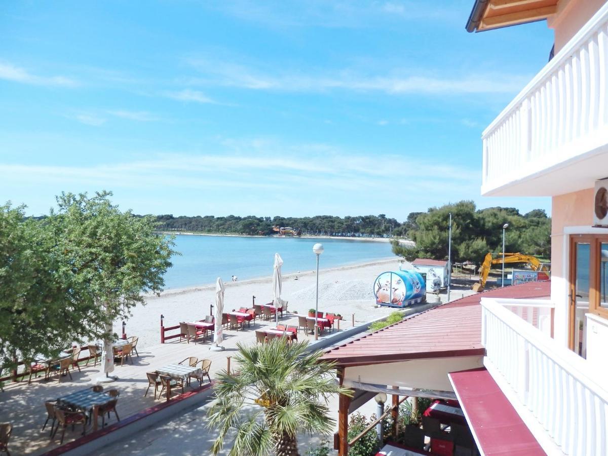 Idila Sea Front Apartments Medulin Exterior foto